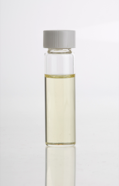 File:CajuputEssOil.png