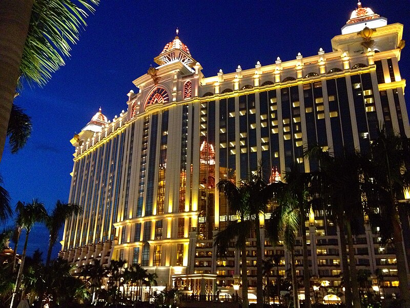 File:Galaxy Macau Night.jpg