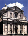 Iglesia del Gesù en Roma, trazado interior de Vignola (1568) y fachada de Giacomo della Porta (1575).