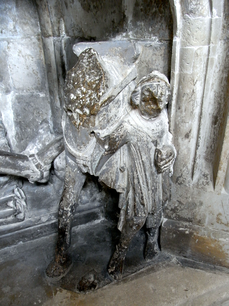 File:RichardStapledon Monument (Detail) ExeterCathedral.PNG