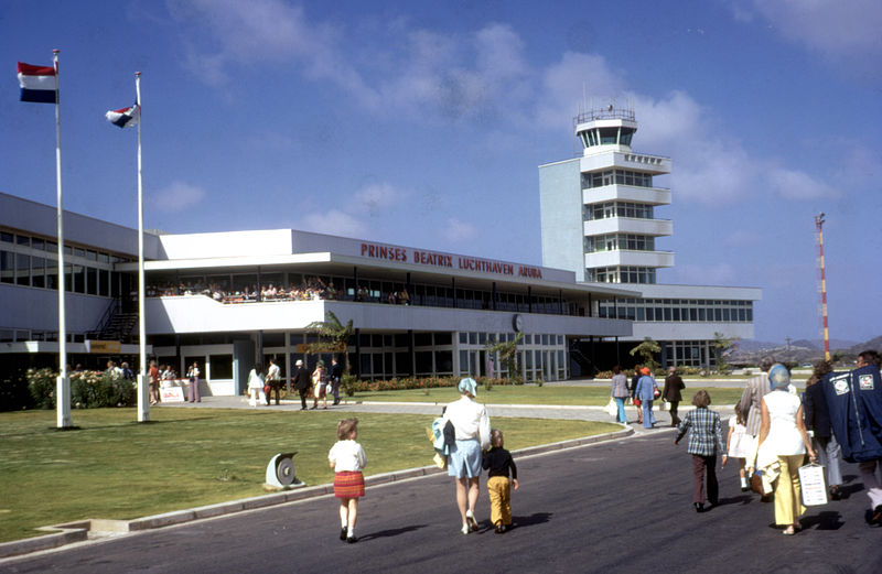 Файл:197306 aruba airport.jpg