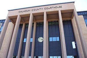 Calhoun County Courthouse in Blountstown