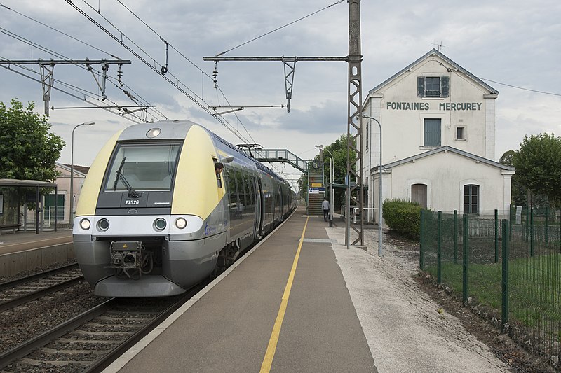 Archivo:Gare de Fontaines-Mercurey.jpg