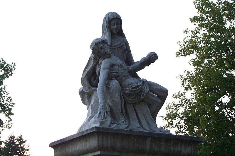 File:Gerasdorf Pieta Detail.jpg