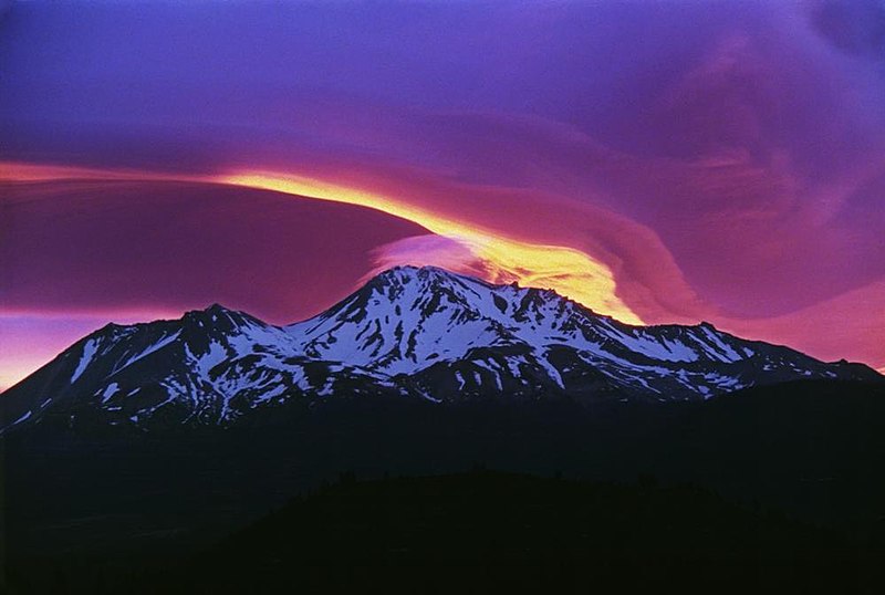 File:Sunrise on Mount Shasta.jpg