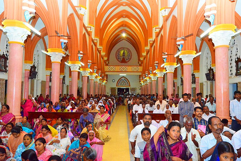 File:ST.MARY'S CATHEDRAL INSIDE VIEW.jpg