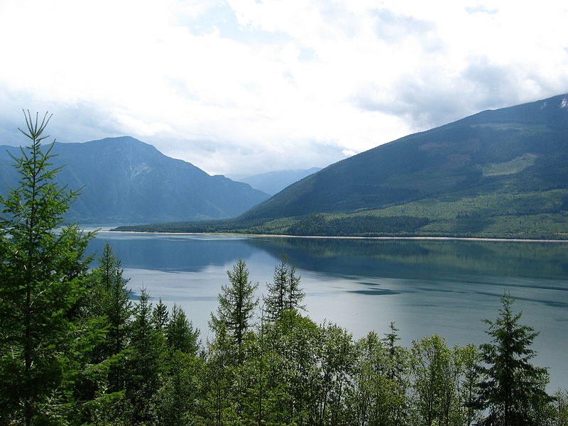 File:Upper Arrow Lake BC.jpg