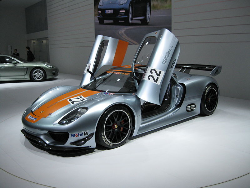 Файл:2011-03-04 Autosalon Genf 1213.JPG