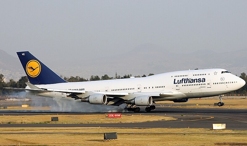 File:Boeing 747-430, Lufthansa AN1922409.jpg