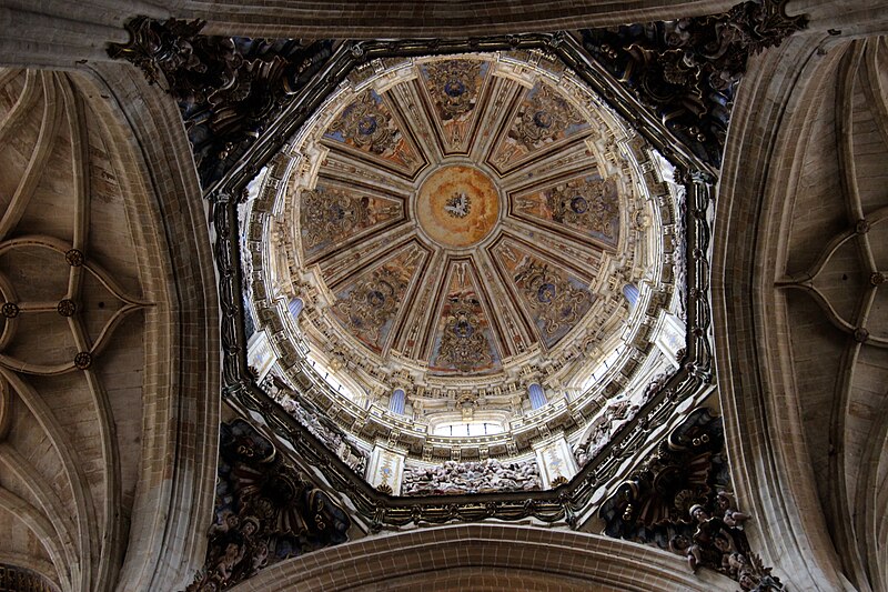 File:Cúpula catedral Salamanca 04.jpg