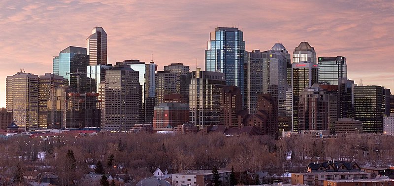 Файл:Calgary-Dawn-Szmurlo.jpg