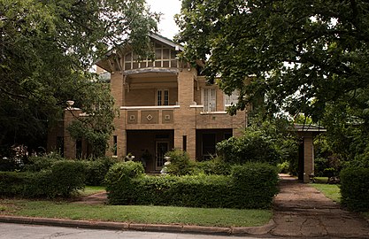 Joe Novy House, built in the Prairie Style in 1915.