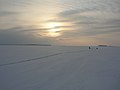 El embalse congelado en invierno