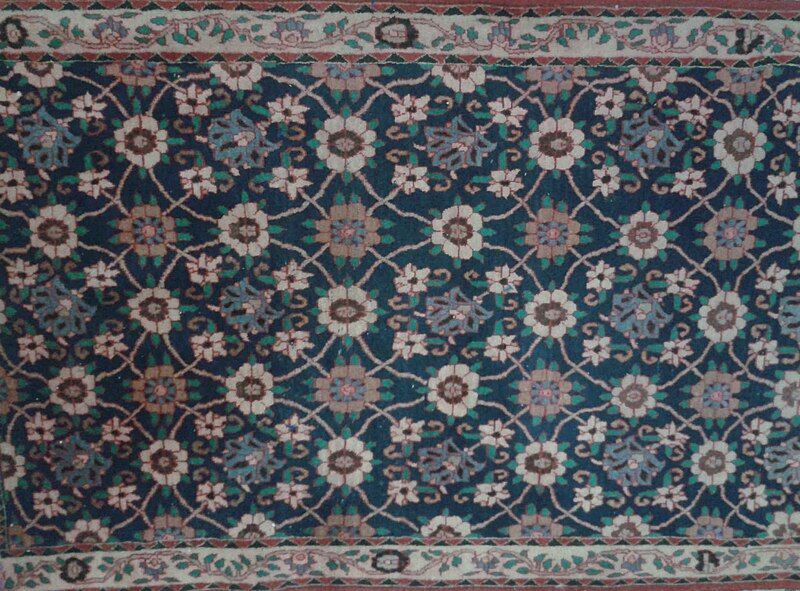 File:Varamin Carpet.jpg