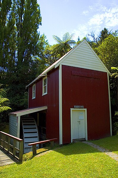 File:Whanganui Kawana Mill.jpg