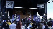 Best Ex performing at 2015 Warped Tour