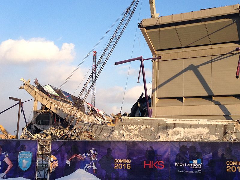 File:Demolition of the Metrodome.jpg