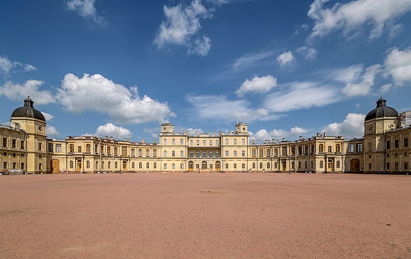 Archivo:Gatchina Palace, Southern facade.jpg