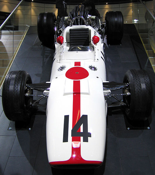 Файл:Honda RA300.jpg