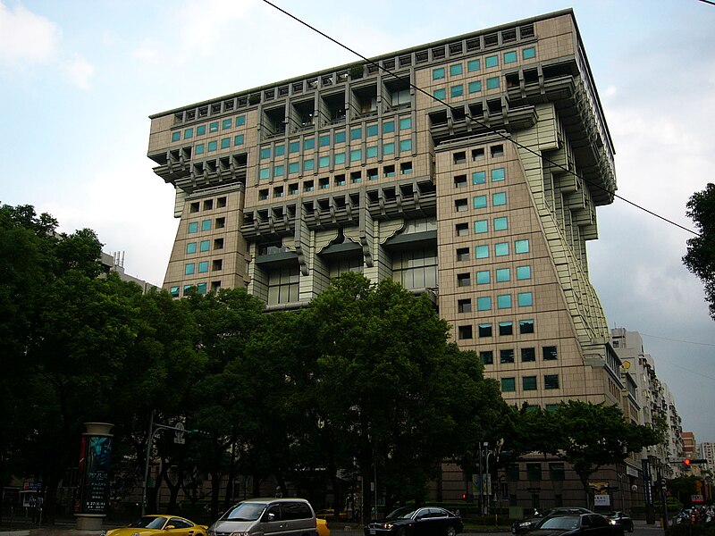 File:Hung Kuo Building 20100915.jpg