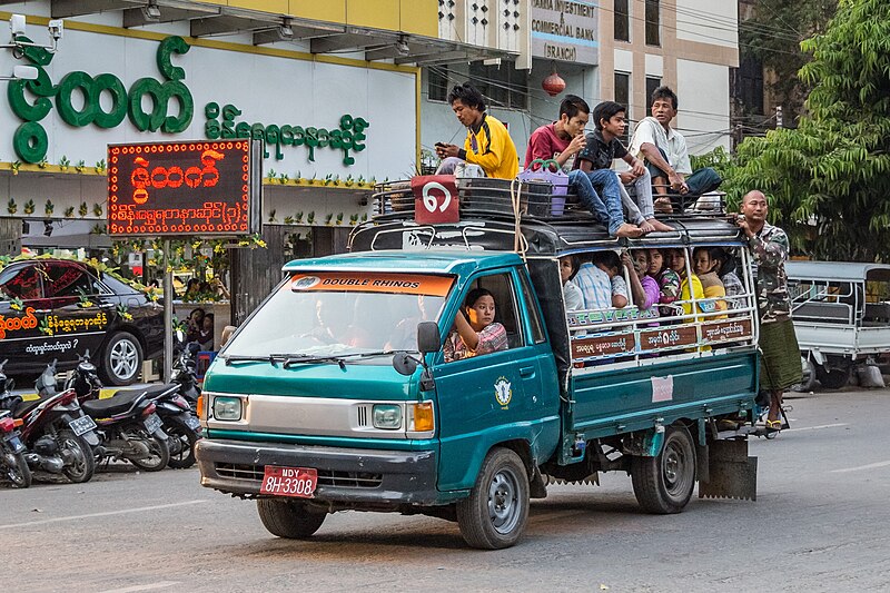 File:Truck-bus in Mandalay 01.jpg