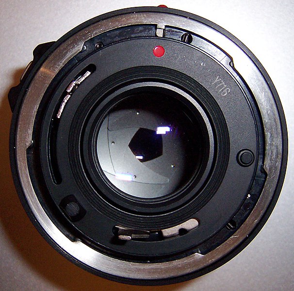 File:Canon FD lens rear.jpg