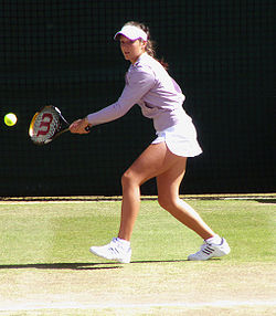 Laura Robson in action during the 2008 Wimbledon Championships