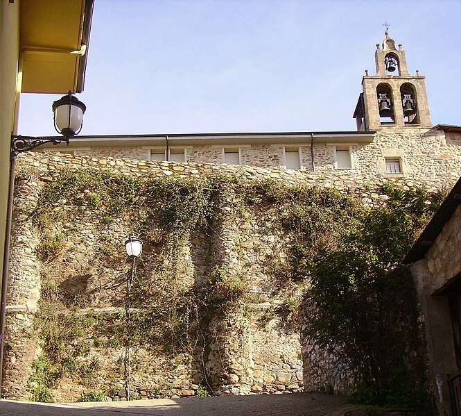 Archivo:Muralla Ponferrada.jpg