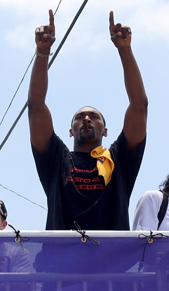 File:Ron Artest Celebrates.jpg