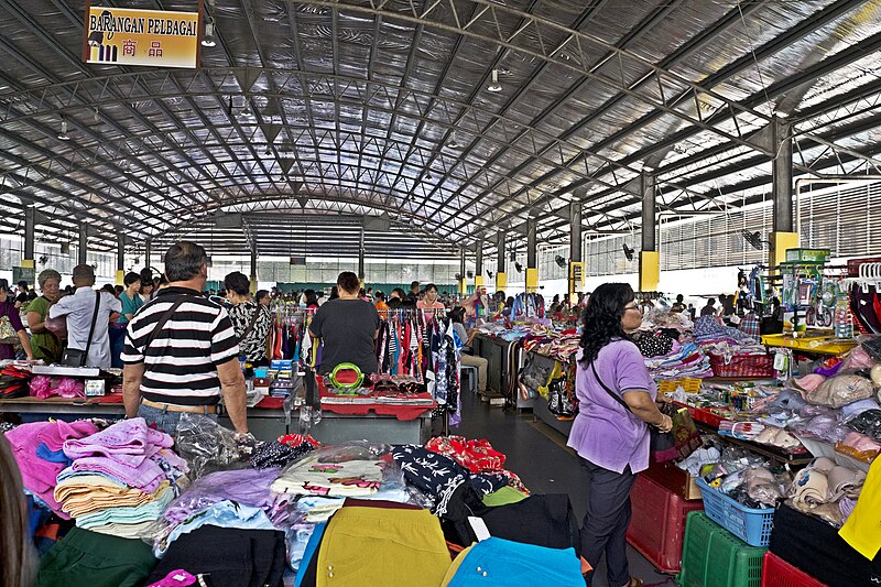 File:Sarikei Central Market.jpg