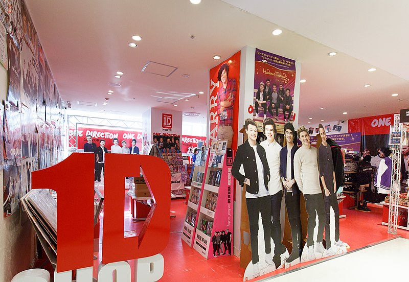 File:1D WORLD Tokyo.jpg