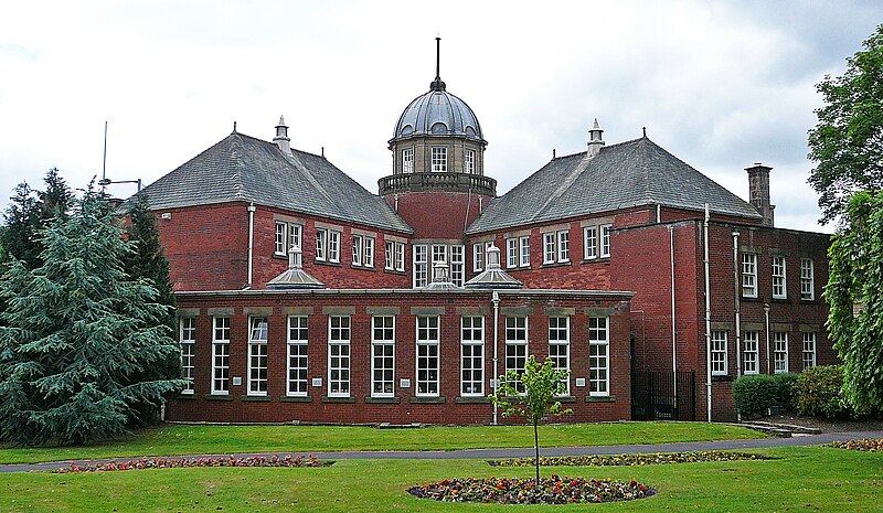 File:Carnegie Library Rawtenstall.jpg