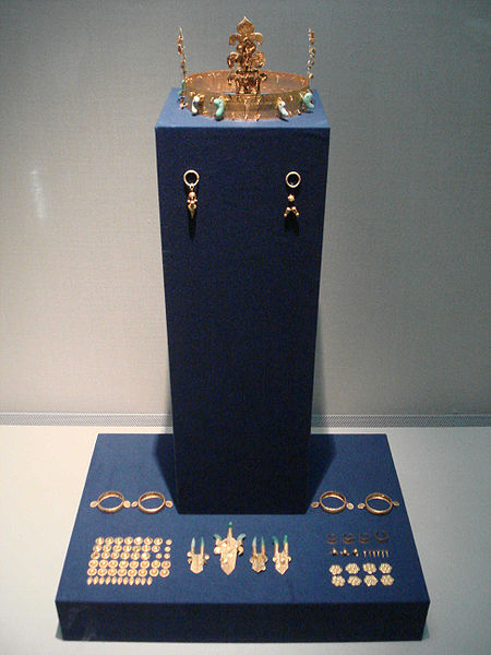 File:Gold Crown access NT138.jpg