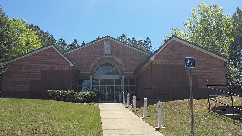 File:Kemp Memorial Library.jpg