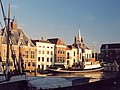 Puerto de Maassluis con remolcador antiguo