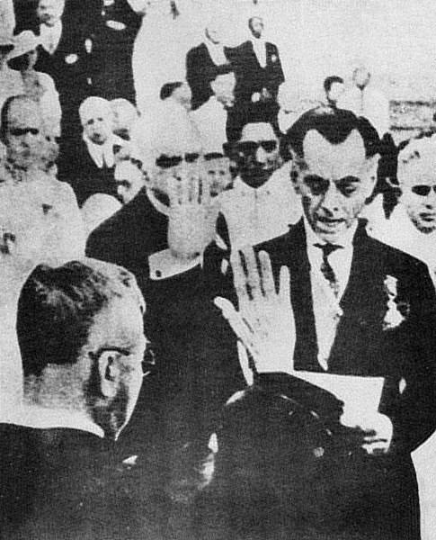 File:Manuel Quezon first inauguration.jpg