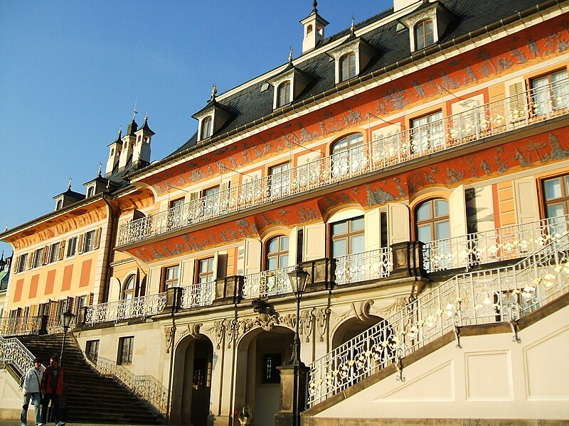 File:Schloss Pillnitz 3.jpg