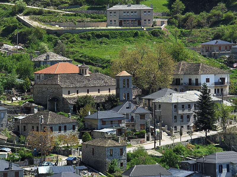 Archivo:Skamneli village centre.jpg