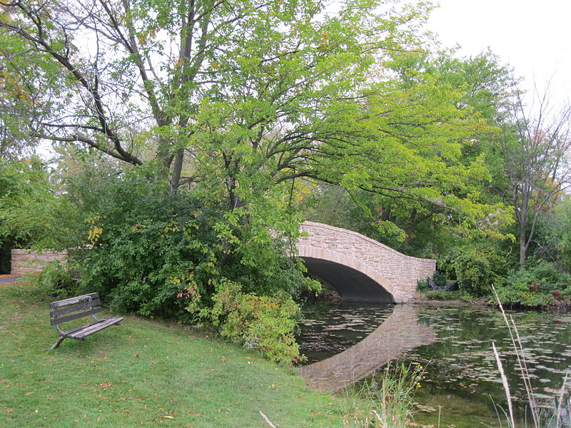 File:Tenney Park footbridge.JPG