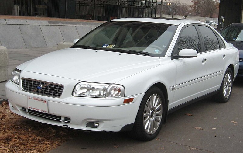 File:2004-2006 Volvo S80.jpg