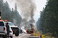 汽車著火滾滾黑煙 A burning car