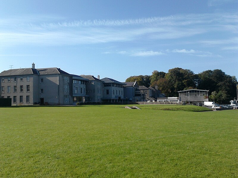 File:Castleknock College.jpg