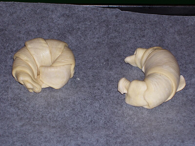 File:Croissant rising.jpg