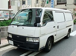 1995–2001 Isuzu Fargo van.