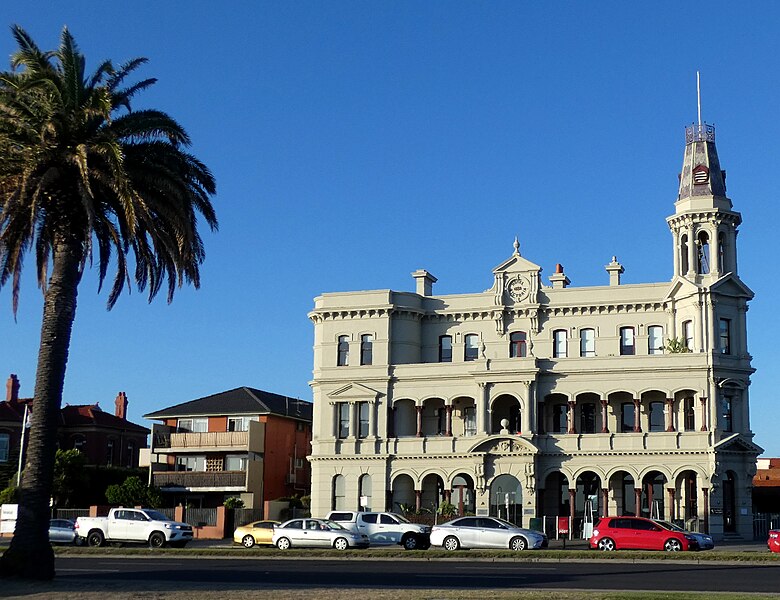 Файл:St Kilda Beach architecture.jpg