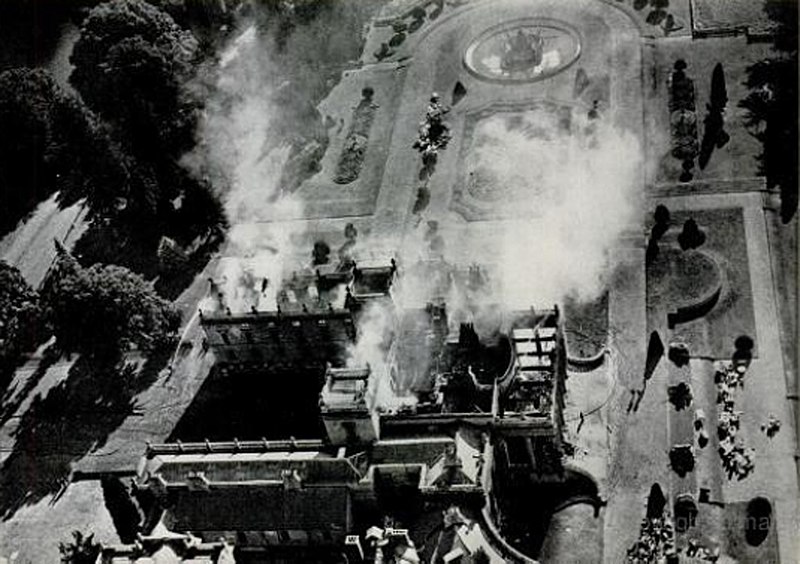 File:Witley Court Fire 1.jpg