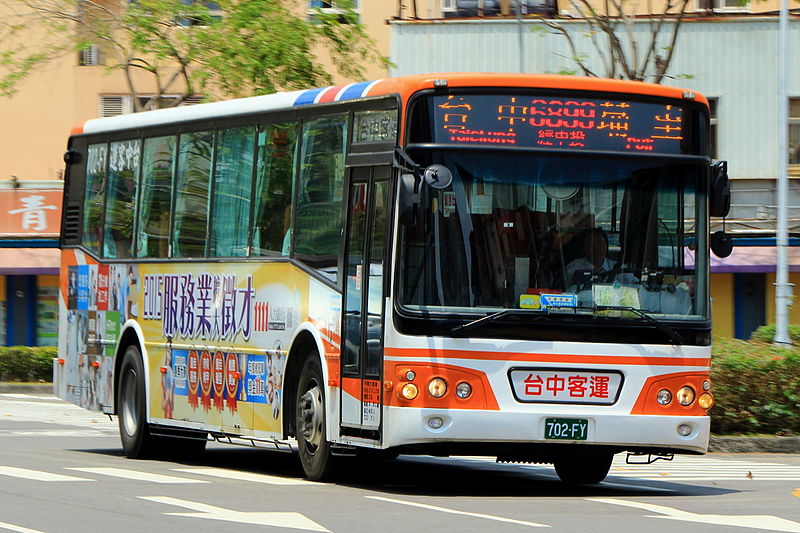 File:台中客運 702-FY.jpg