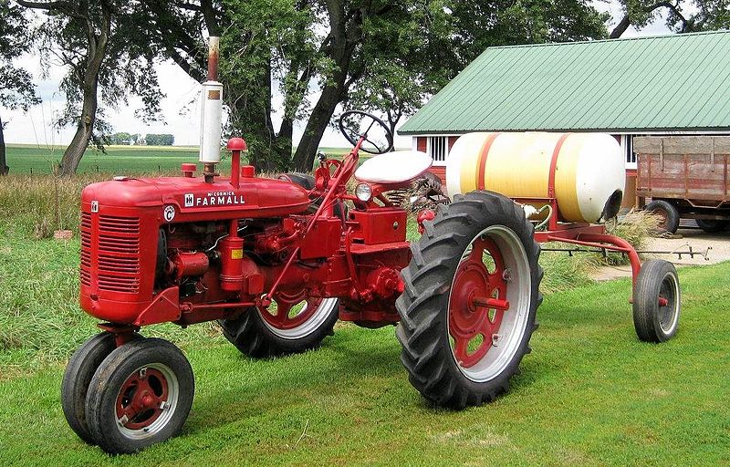 File:1954 IH Super C.JPG