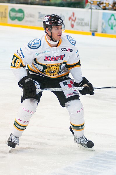 File:Daniel Paille 2012 2.jpg