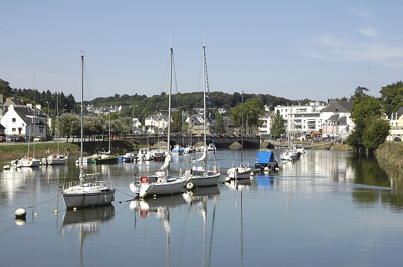 Archivo:Hennebont Hafen.jpg